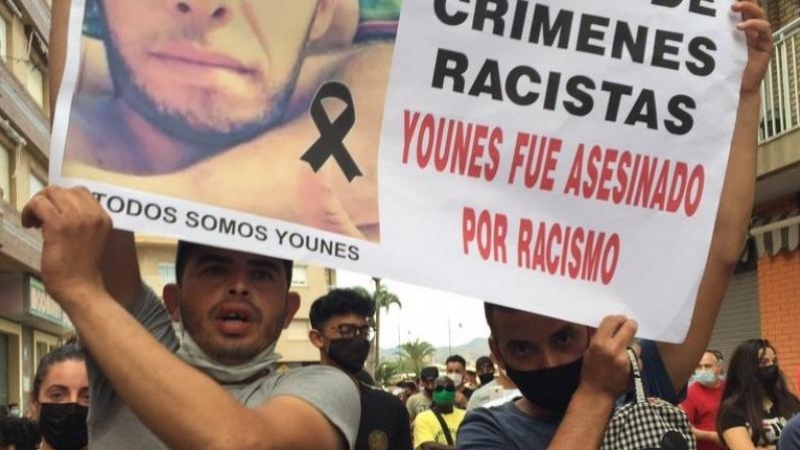 Una protesta tras el el crimen racista contra Younes Bilal, asesinado a tiros en Mazarrón (Murcia) en junio de 2021.