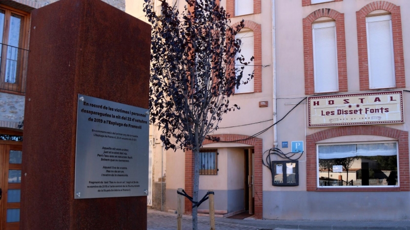 16/10/2022 - Monòlit a l'Espluga de Francolí en record de les víctimes de la riuada del 2019 de la Conca de Barberà.