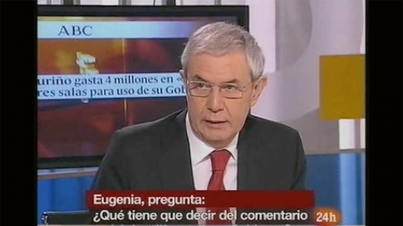 9/1/23 Arriba y abajo, fotogramas de la entrevista a Emilio Pérez Touriño en 'Los desayunos de TVE' en 2009.