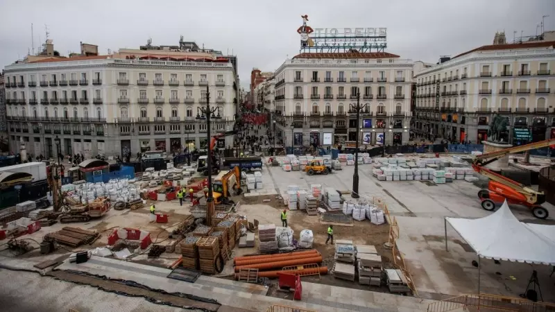 Vista panorámica de las obras de la Puerta del Sol, a 21 de noviembre de 2022, en Madrid.