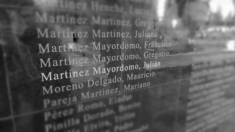 Monumento memorial de Guadalajara dedicado a las víctimas de la dictadura franquista, con los nombres de 977 represaliados.