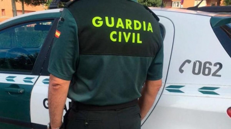 La Guardia Civil detiene a un septuagenario por acoso sexual continuado a una mujer a través del teléfono