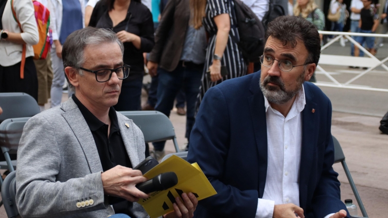 El president del grup parlamentari d'ERC, Josep Maria Jové, i el diputat d'ERC Lluís Salvadó, a l'acte d'ERC pel cinquè aniversari  del 20-S.