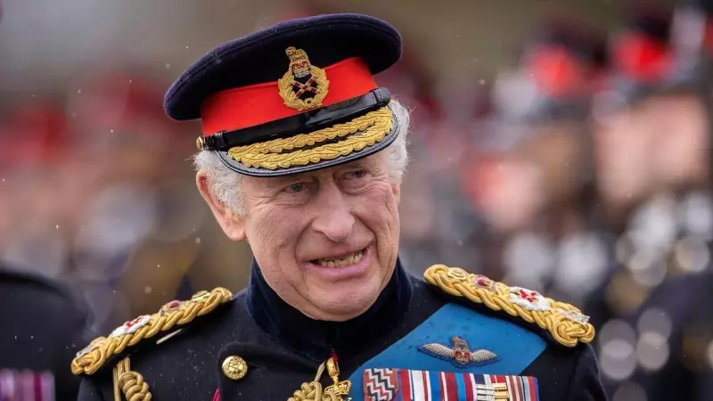El rey Carlos III, durante el Desfile del Soberano que ha tenido lugar en la Real Academia Militar de Sandhurst el 14 de abril de 2023, en Camberley (Inglaterra)