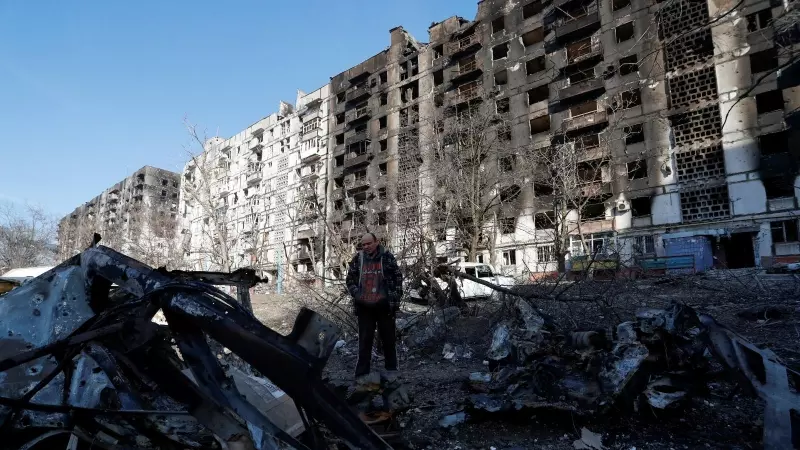Un edificio destruido en Mariupol (Ucrania).
