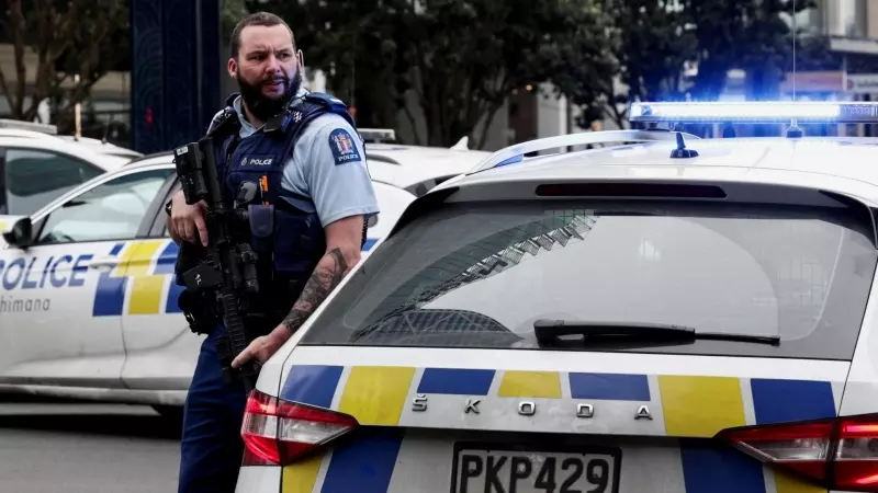 Varios policías armados en la zona del tiroteo de Auckland, en Nueva Zelanda, a 19 de julio de 2023.