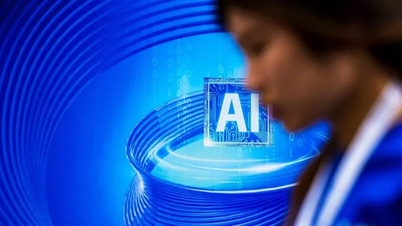 Las siglas AI (Inteligencia Artificial, en inglés) durante una convención sobre la materia en China, a 14 de diciembre de 2023.