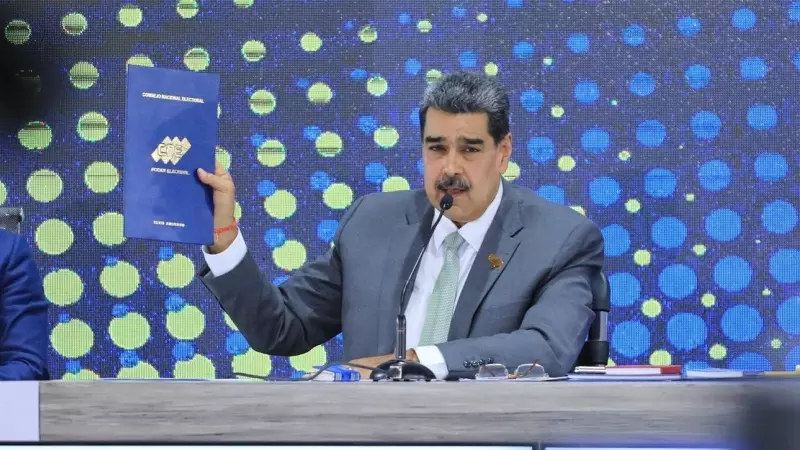 Nicolás Maduro anuncia el referéndum venezolano por el dominio del Esequibo, a 4 de diciembre de 2023, en Caracas.