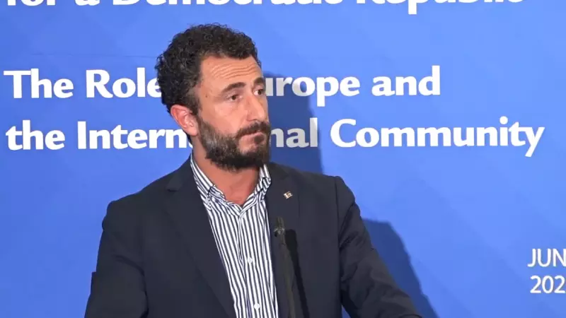 Emanuele Pozzolo durante una conferencia en París, a 30 de junio de 2023.