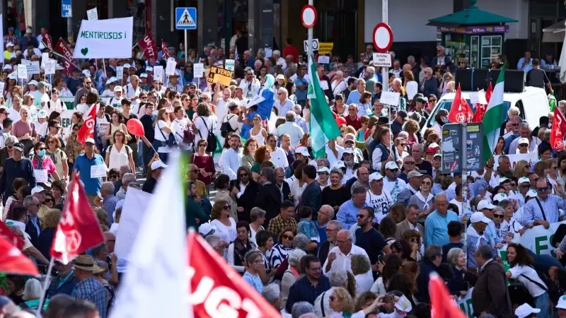 Imagen de archivo de la manifestación de Marea Blanca este otoño en Sevilla.