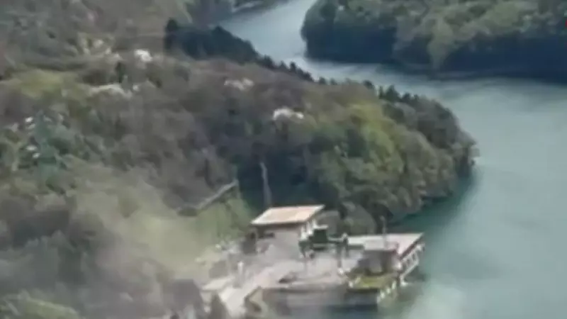Captura de un vídeo captado por los Bomberos italianos de la central hidroeléctrica que ha sufrido la explosión, cerca de la ciudad de Bolonia.