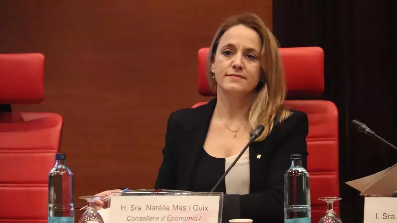 La consellera d'Economia, Natàlia Mas Guix, a la Diputació Permanent del Parlament