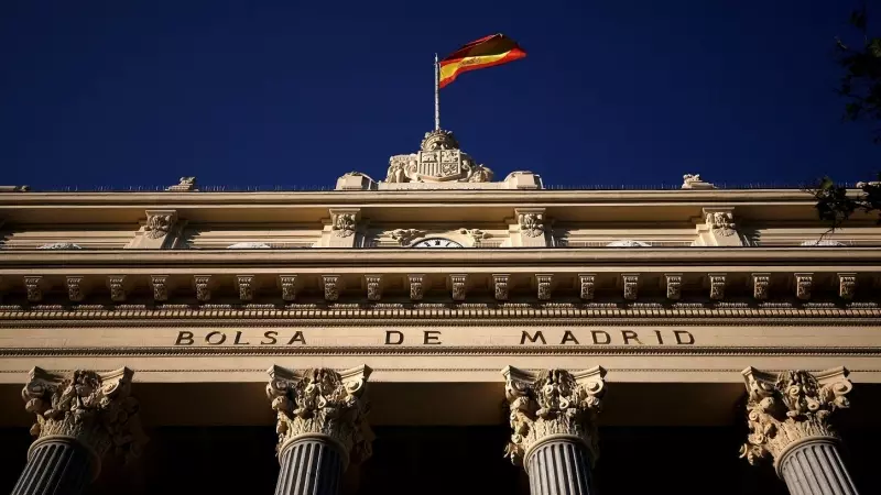 Fachada del edificio de la Bolsa de Madrid. REUTERS/Juan Medina
