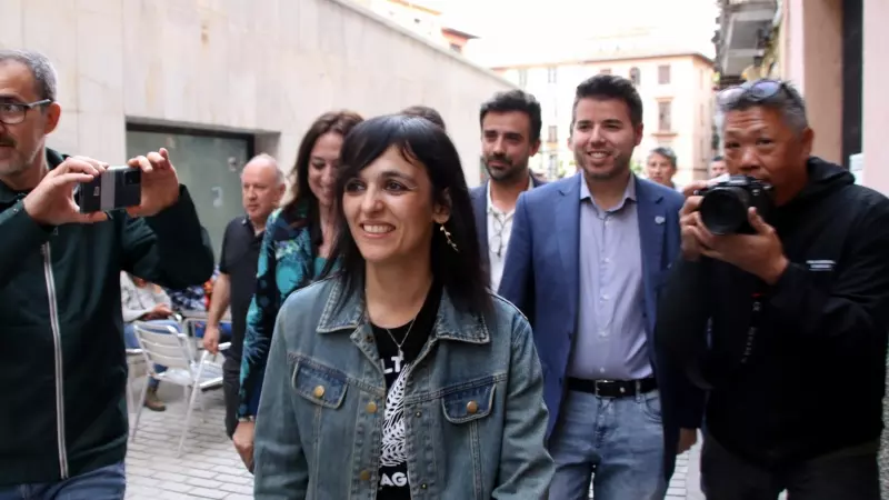 La líder d'Aliança Catalana, Sílvia Orriols, arriba a la seu del partit a Ripoll