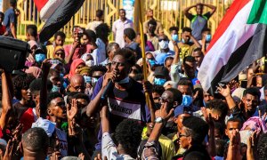 Manifestantes protestan en Jartum contra el golpe de Estado en Sudán.