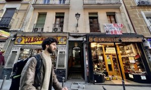 Echar vecinos y traer turistas: el caso de Tribulete 7, Madrid