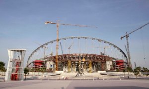 El estadio internacional de Khalifa, en Doha, en construcción. REUTERS