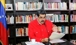 otografía cedida por la oficina de prensa de Miraflores donde se observa al presidente venezolano, Nicolás Maduro, durante una vídeo conferencia. EFE/ PRENSA MIRAFLORES