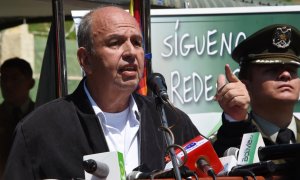 El ministro de Gobierno de Bolivia, Arturo Murillo, dice que "meter bala sería lo correcto" para acabar con las protestas. AIZAR RALDES / AFP