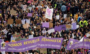 Otras miradas - ¿Por qué los neonazis si pueden desfilar por Madrid y las feministas no?