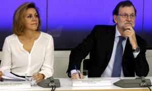 María Dolores de Cospedal, exsecretaria general del PP y exministra de Defensa, junto con Mariano Rajoy, durante una reunión de la Ejecutiva del PP, en 2016.