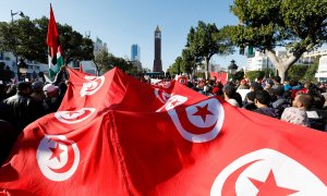 17/12/21 Numerosos manifestantes protestan contra el presidente Kais Saied en Túnez