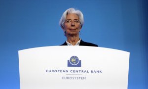 La presidenta del Banco Central Europeo, Christine Lagarde, durante su comparecencia tras la reunión del Consejo de Gobierno de la entidad, en Fráncfort. REUTERS/Daniel Roland/Pool