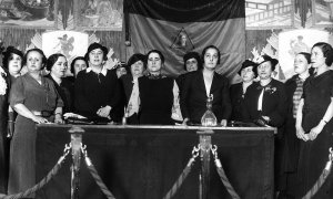 Clara Campoamor, en un mitin de propaganda de la Unión Republicana Femenina, el 20 de marzo de 1932.
