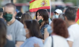 18/05/2020. La publicista Cristina Seguí durante una concentración contra la gestión de Pedro Sánchez y Pablo Iglesias en la pandemia en el Paseo de la Alameda de Valencia (España) el 18 de mayo de 2020.