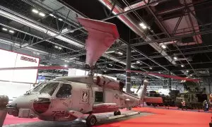 Un helicóptero militar en la exposición de la Feria Internacional de Seguridad y Defensa celebrada en Madrid en 2021.