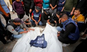 Funeral por dos palestinos muertos tras un ataque israelí en la Franja de Gaza, a 19 de noviembre de 2023.