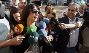 Juana Rivas, ante los medios, durante la celebración del juicio por sustracción de sus hijos, en Granada, el 14 de junio de 2018