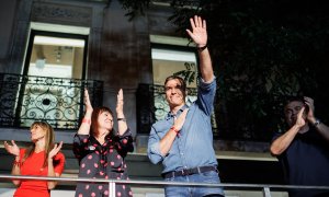 El presidente del Gobierno de España y secretario general del PSOE, Pedro Sánchez, agradece a sus votantes los resultados obtenidos en la jornada electoral de los comicios generales en la sede del Partido Socialista en la calle Ferraz