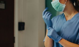 Enfermeras denuncian "colapso y sobrecarga" asistencial ante el triple virus respiratorio