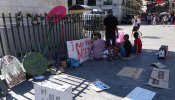 Un grupo de jóvenes acampa en Sol para protestar contra la 'ley mordaza'