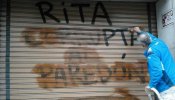 Pintada junto a la casa de Barberá: "Rita corrupta al paredón"