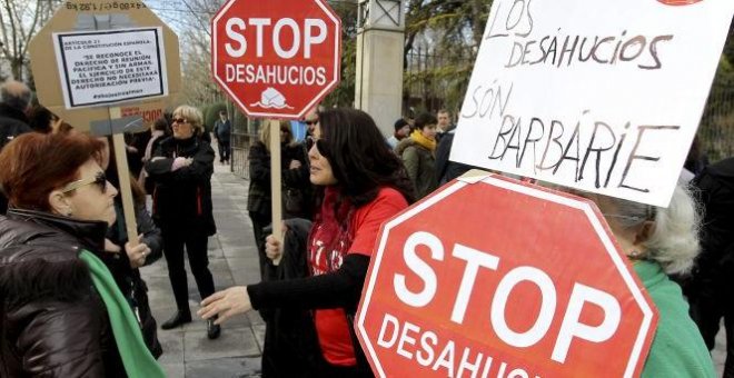 Desahuciadas dos familias con cinco menores en Madrid