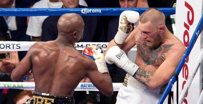 Mayweather y McGregor escenifican el el mayor "fiasco" en la historia del boxeo