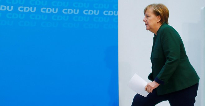 Merkel da un paso hacia nuevo pacto de gobierno con SPD