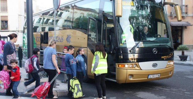 La DGT denuncia en una semana a 1.416 autobuses escolares por irregularidades