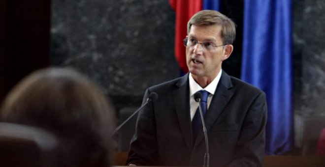Dimite el primer ministro de Eslovenia por un revés judicial