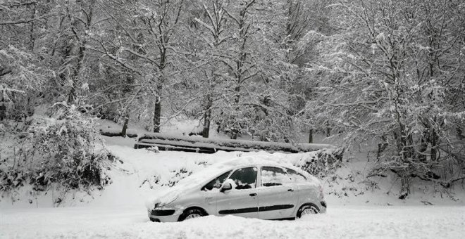 ¿Dónde está la primavera? El nuevo temporal de nieve causa problemas en 200 carreteras