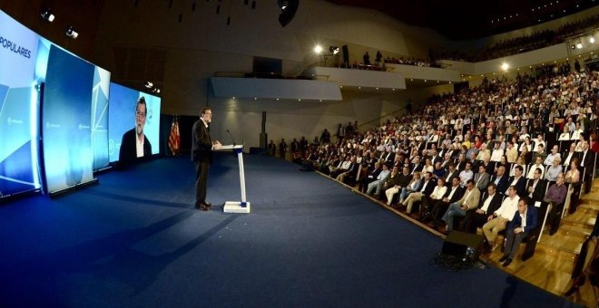 Rajoy sobre la disolución de ETA: "Nos parece bien; nunca debieron existir"