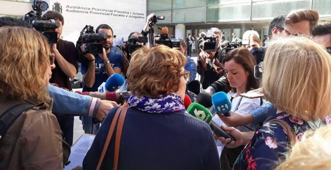 Más de 100 organizaciones denuncian en Valencia la revelación de datos de la víctima de 'La Manada'