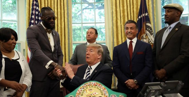 Trump perdona a un boxeador afroamericano condenado hace cien años por tener una relación con una mujer blanca