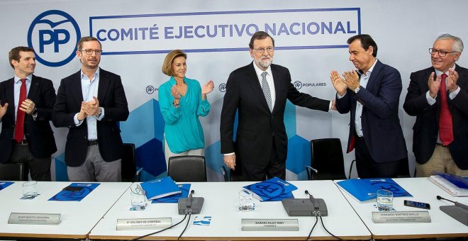 Rajoy deja a su sucesor un partido en el banquillo y un calvario de casos de corrupción