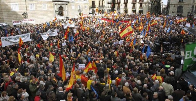 El 62% de los catalanes apuesta por negociar más autogobierno con el Estado