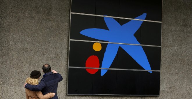 CaixaBank alcanza la cumbre bancaria en España tras una década de compras