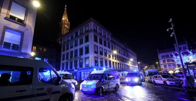 La Policía francesa busca al autor del ataque que ha dejado dos muertos en Estrasburgo