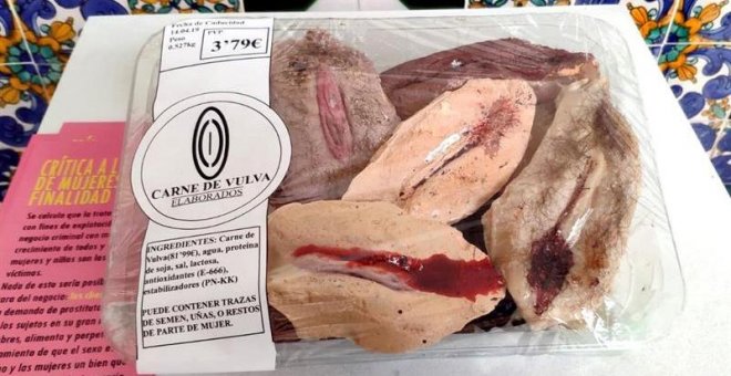 Retiran del Ayuntamiento de Granada la obra artística 'Carne de vulva' tras una queja de Cs